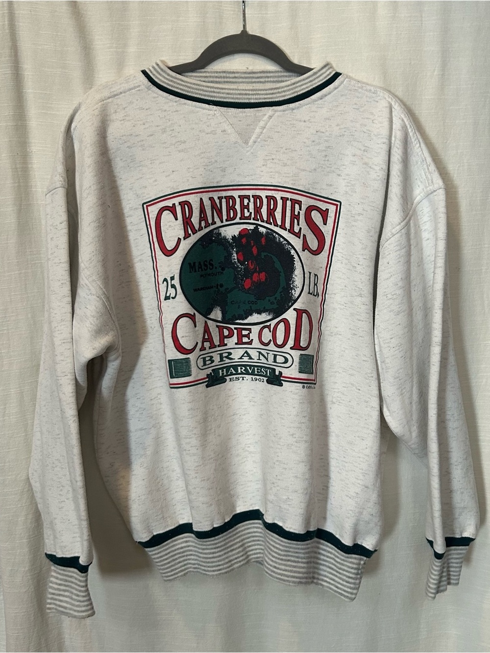 Vintage 90's Cuffy's Cape Cod Cranberries Graphic Crewneck Sweater